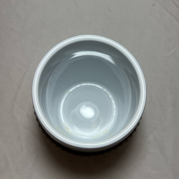 Pampered Chef Ceramic White Microwave Egg Cooker with Silicone Gray Sleeve - Picture 4 of 4